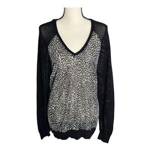 Torrid Black V-Neck‎ Half Mesh Long Sleeve Top Print Shirt Size 2 Stretch